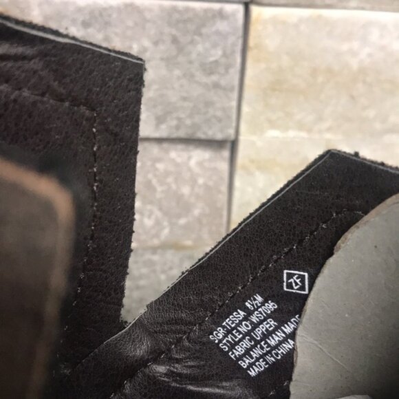 Sugar Tessa Ankle Bootie - Picture 6 of 6